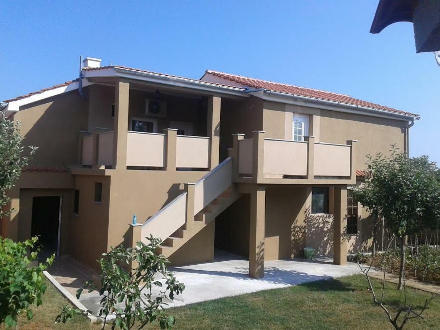 Apartments Anicic Coric Omisalj ภายนอก รูปภาพ